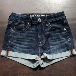 New never worn, unripped jean shorts
